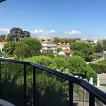 Front Luxury Near Airport Apartment *