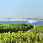 Front Luxury Near Airport * Cagnes-sur-Mer