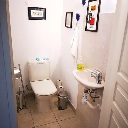Front Luxury Near Airport Apartamento