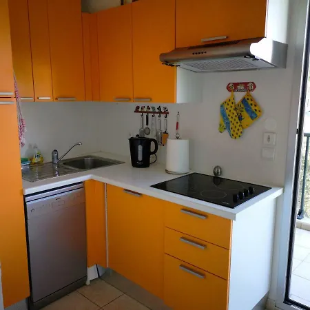 Front Luxury Near Airport Apartamento