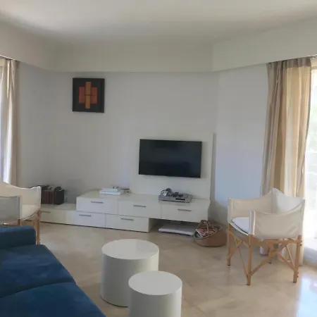 Front Luxury Near Airport * Καν-συρ-Μερ